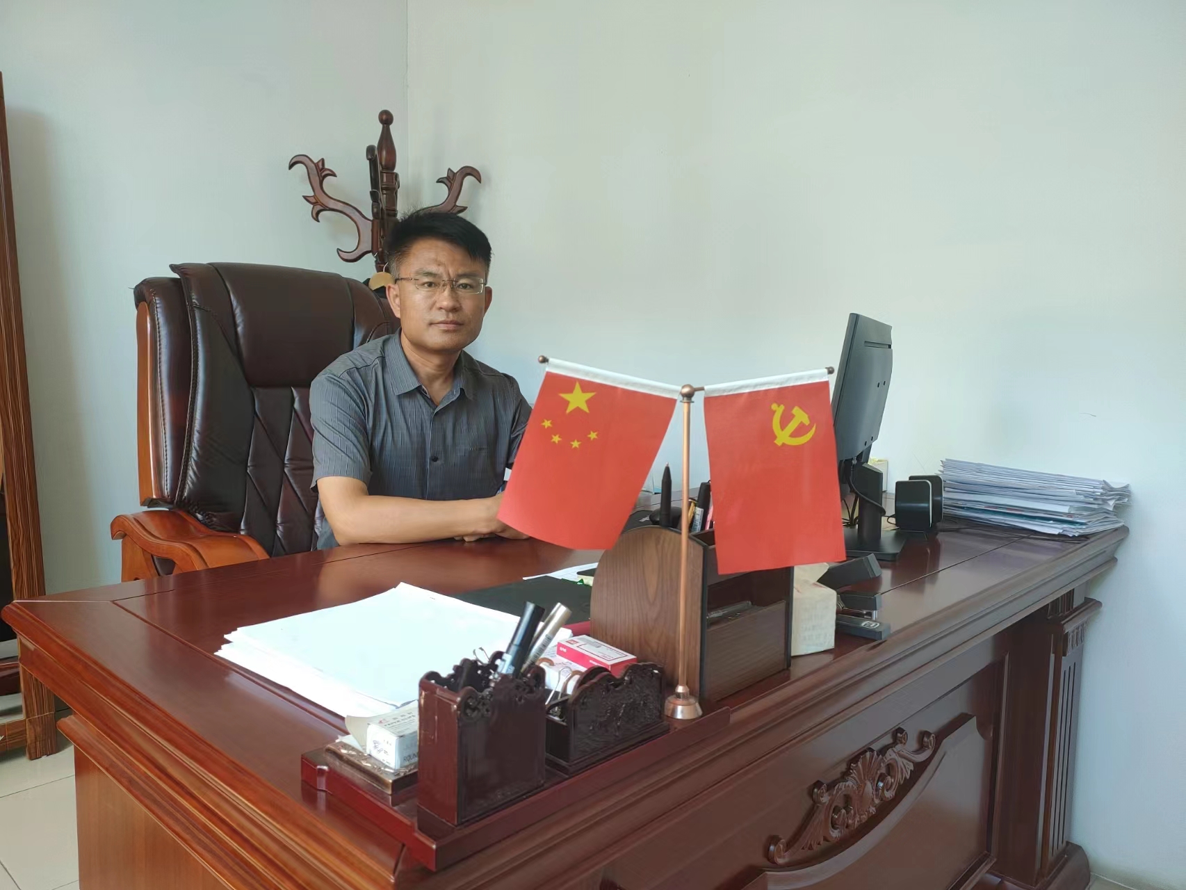 李志刚主任工作照.jpg